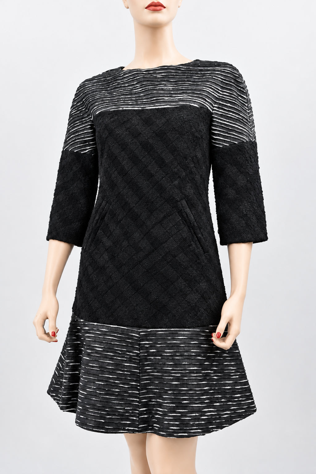 Chanel 13A 2013 $7,100 New Most Wanted Tweed CC Logo Runway Dress FR 38