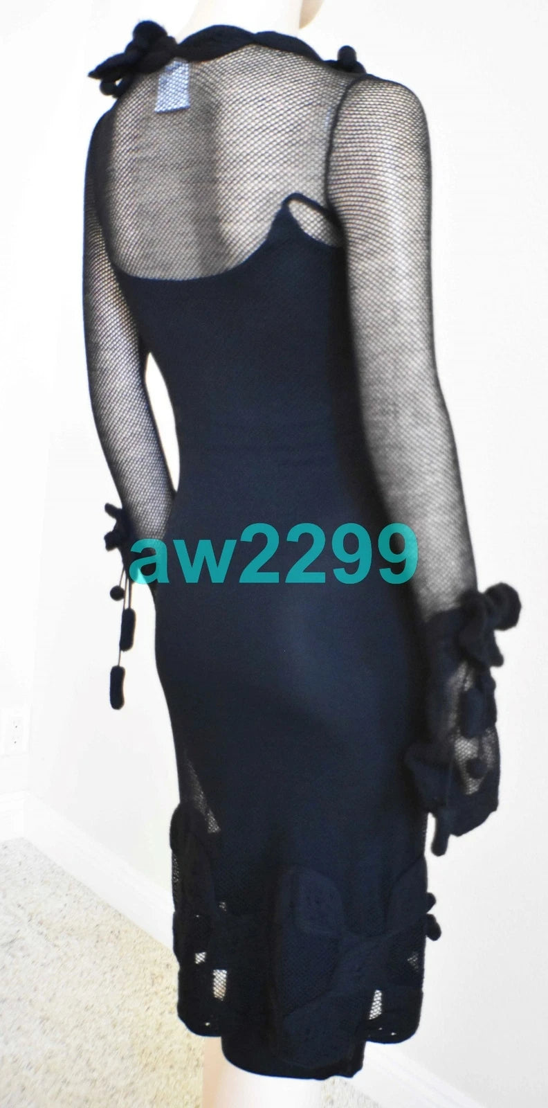 CHANEL NEW FALL 2007 RUNWAY 2 PIECE CAMELLIA APPLIQUE DRESS RARE 36 4 NEW BLACK