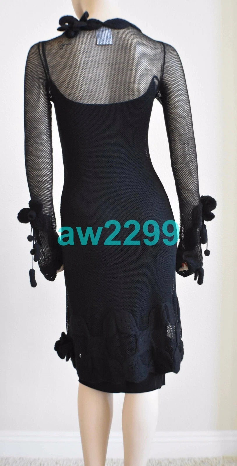 CHANEL NEW FALL 2007 RUNWAY 2 PIECE CAMELLIA APPLIQUE DRESS RARE 36 4 NEW BLACK