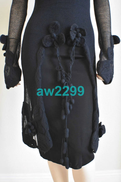 CHANEL NEW FALL 2007 RUNWAY 2 PIECE CAMELLIA APPLIQUE DRESS RARE 36 4 NEW BLACK