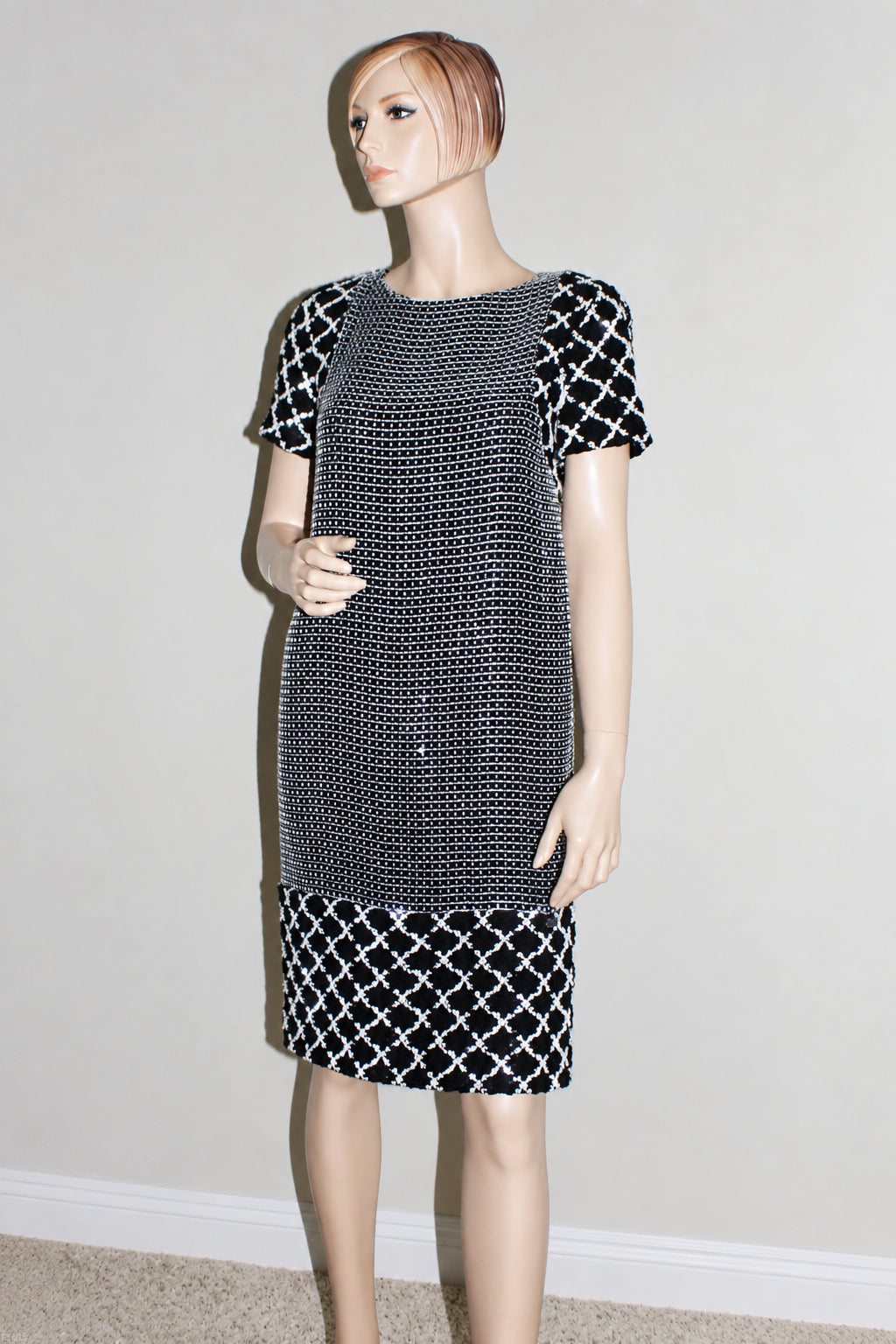 CHANEL 09P SEQUINS RUNWAY TWEED DRESS 38 NEW