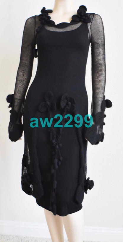 CHANEL NEW FALL 2007 RUNWAY 2 PIECE CAMELLIA APPLIQUE DRESS RARE 36 4 NEW BLACK