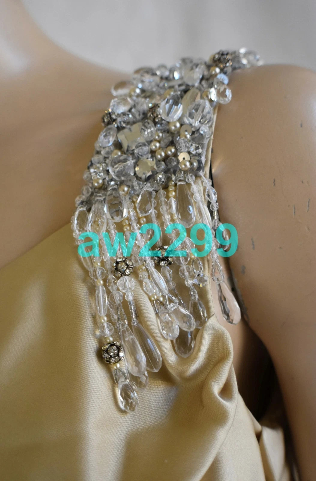 CHANEL $6780 NEW MOST WANTED 2009 CRYSTAL EMBELLISHED DRESS CREST LOGO 38 BEIGE
