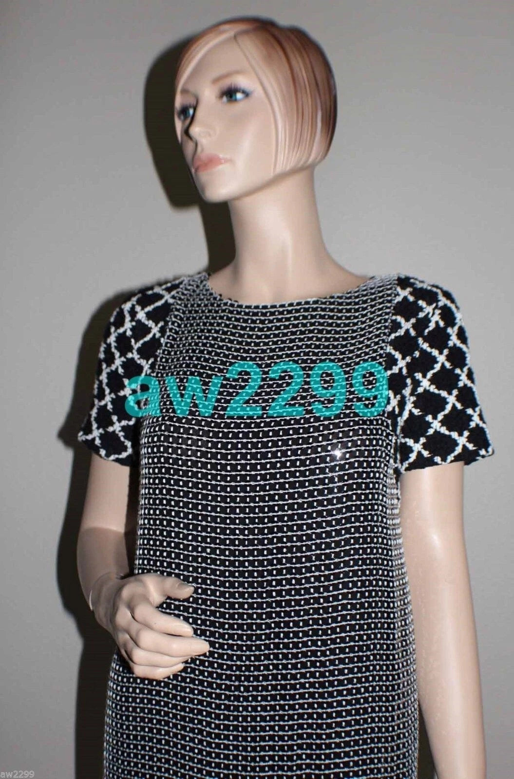 CHANEL 09P SEQUINS RUNWAY TWEED DRESS 38 NEW