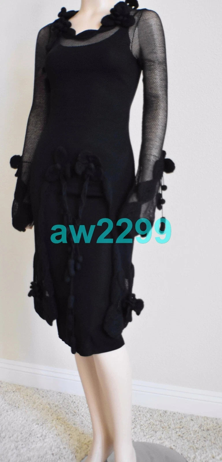 CHANEL NEW FALL 2007 RUNWAY 2 PIECE CAMELLIA APPLIQUE DRESS RARE 36 4 NEW BLACK